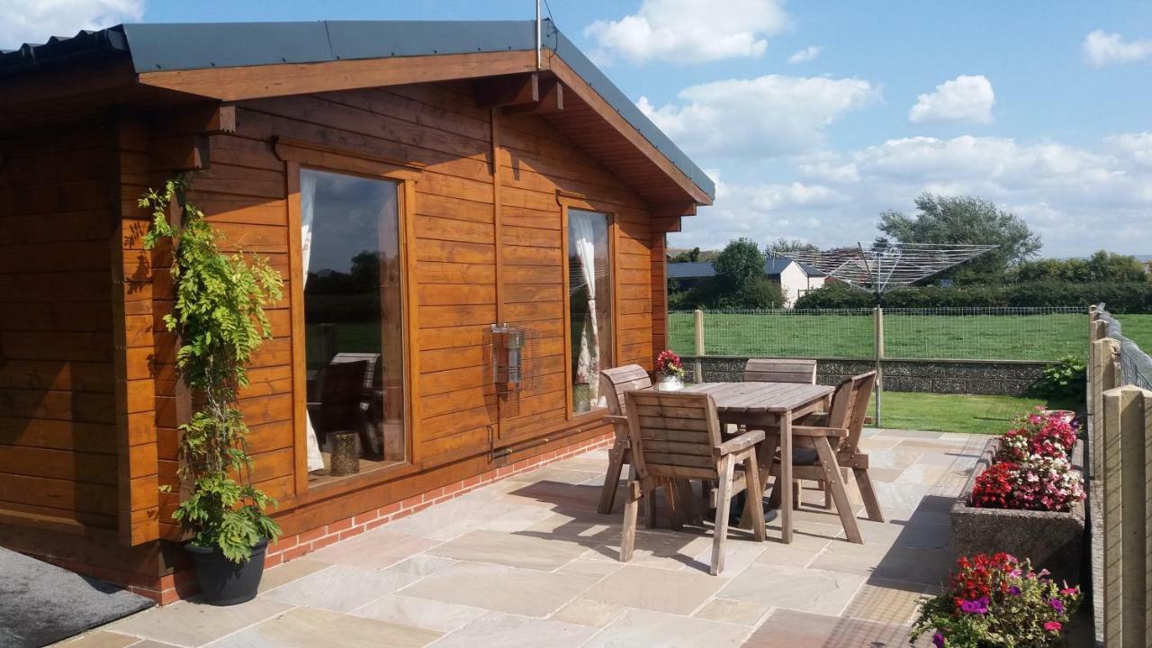 Chestnut Lodge Pilling Exterior foto