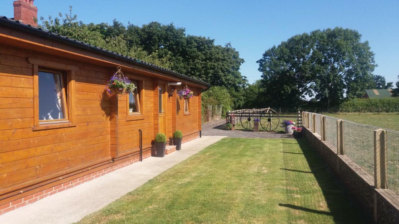 Chestnut Lodge Pilling Exterior foto